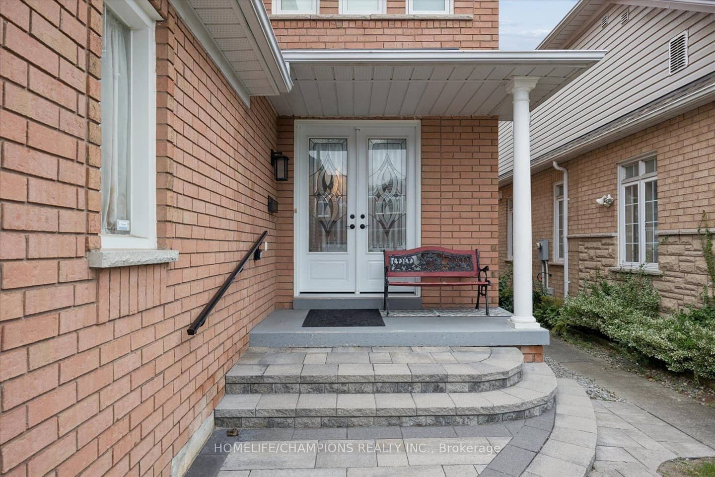 1905 Wildflower Drive, Pickering, ON L1V 7A7