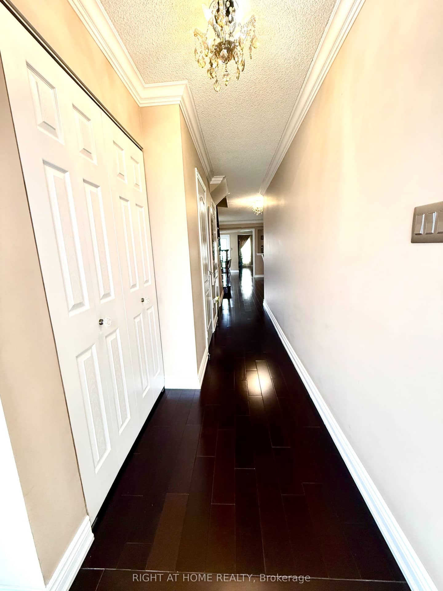 129 Four Seasons Crescent, East Gwillimbury, ON L9N 0C2