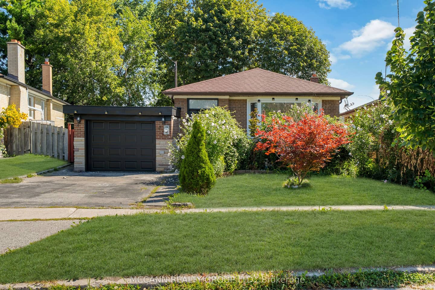 17 Barlow Road, Toronto, ON M1G 2B5