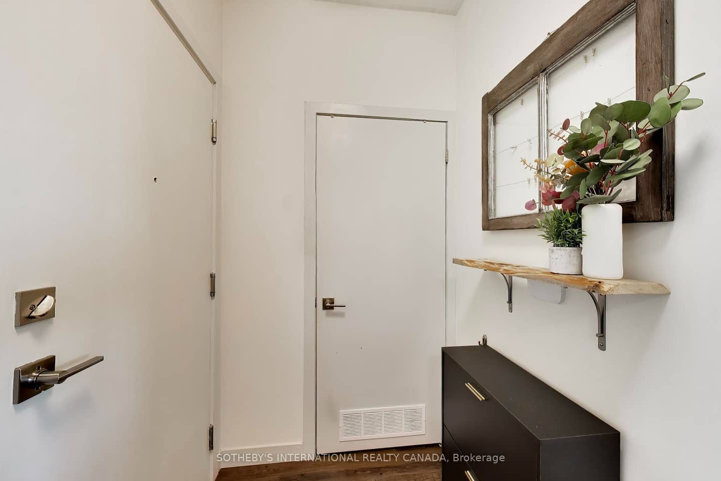 2081 Fairview Street 1009, Burlington, ON L7R 0E4