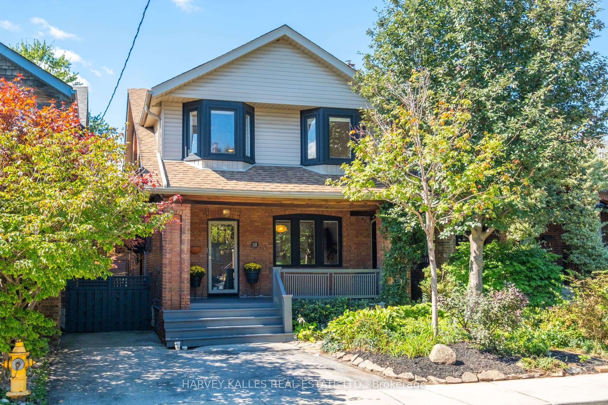 32 Crang Avenue, Toronto, ON M6E 2Z9