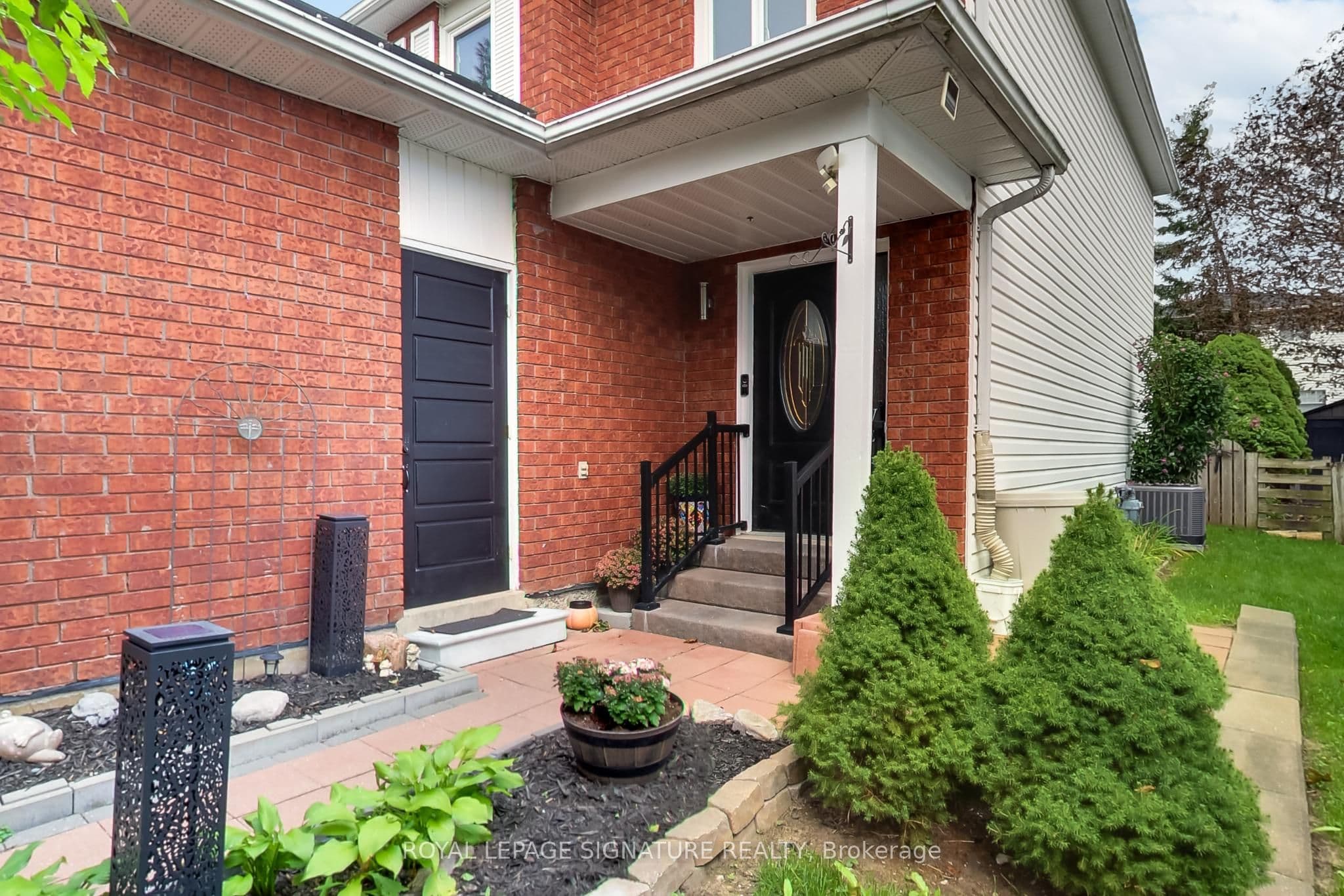 35 Carr Drive, Barrie, ON L4N 6M9
