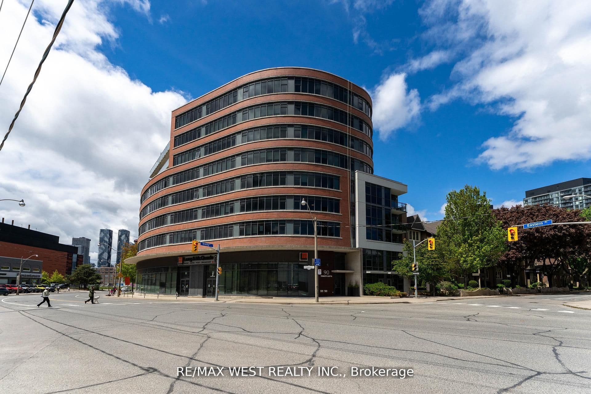 90 Trinity Street 303, Toronto, ON M5A 0E4