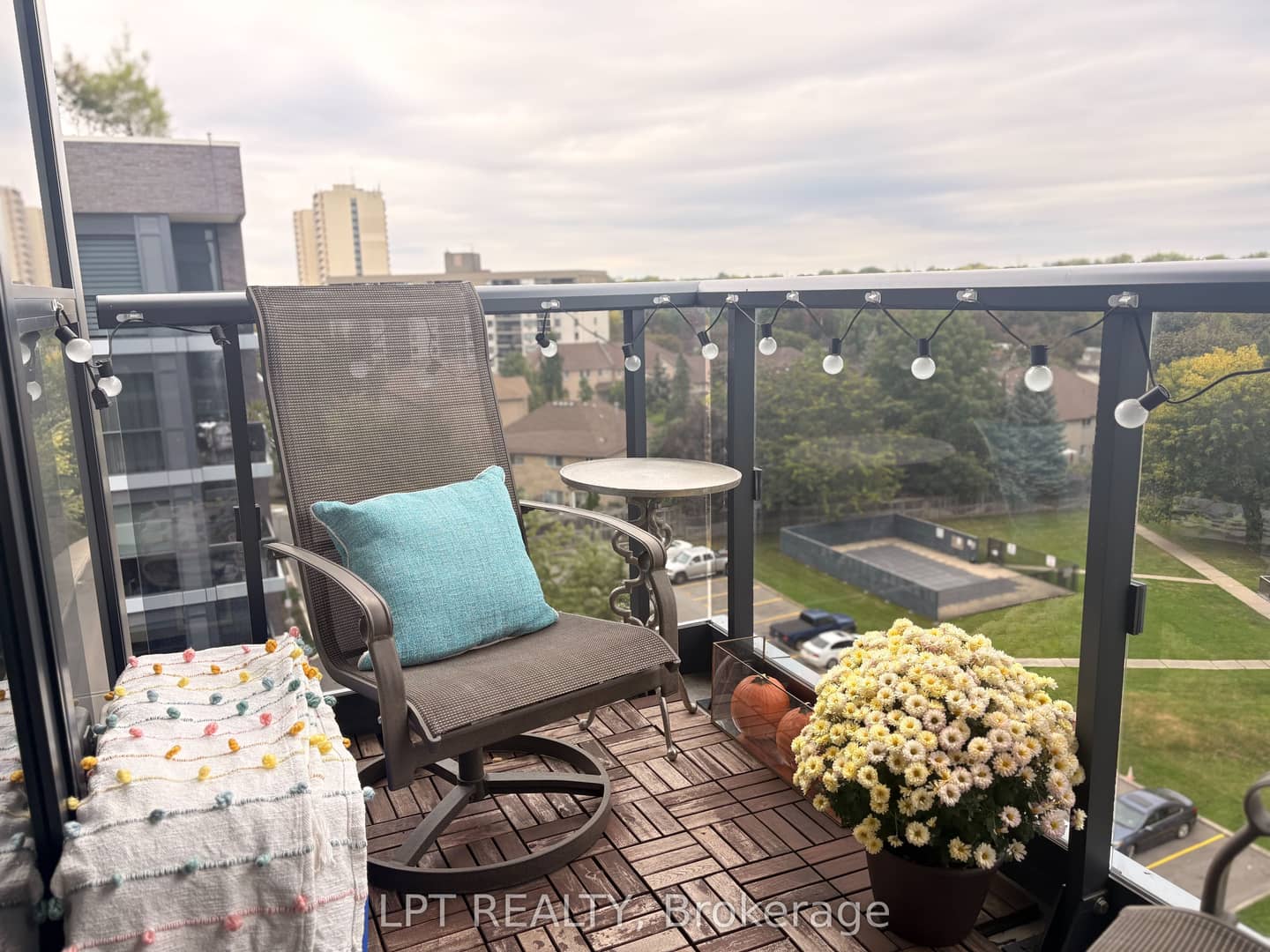 10 Gibbs Road 709, Toronto, ON M9B 0E2