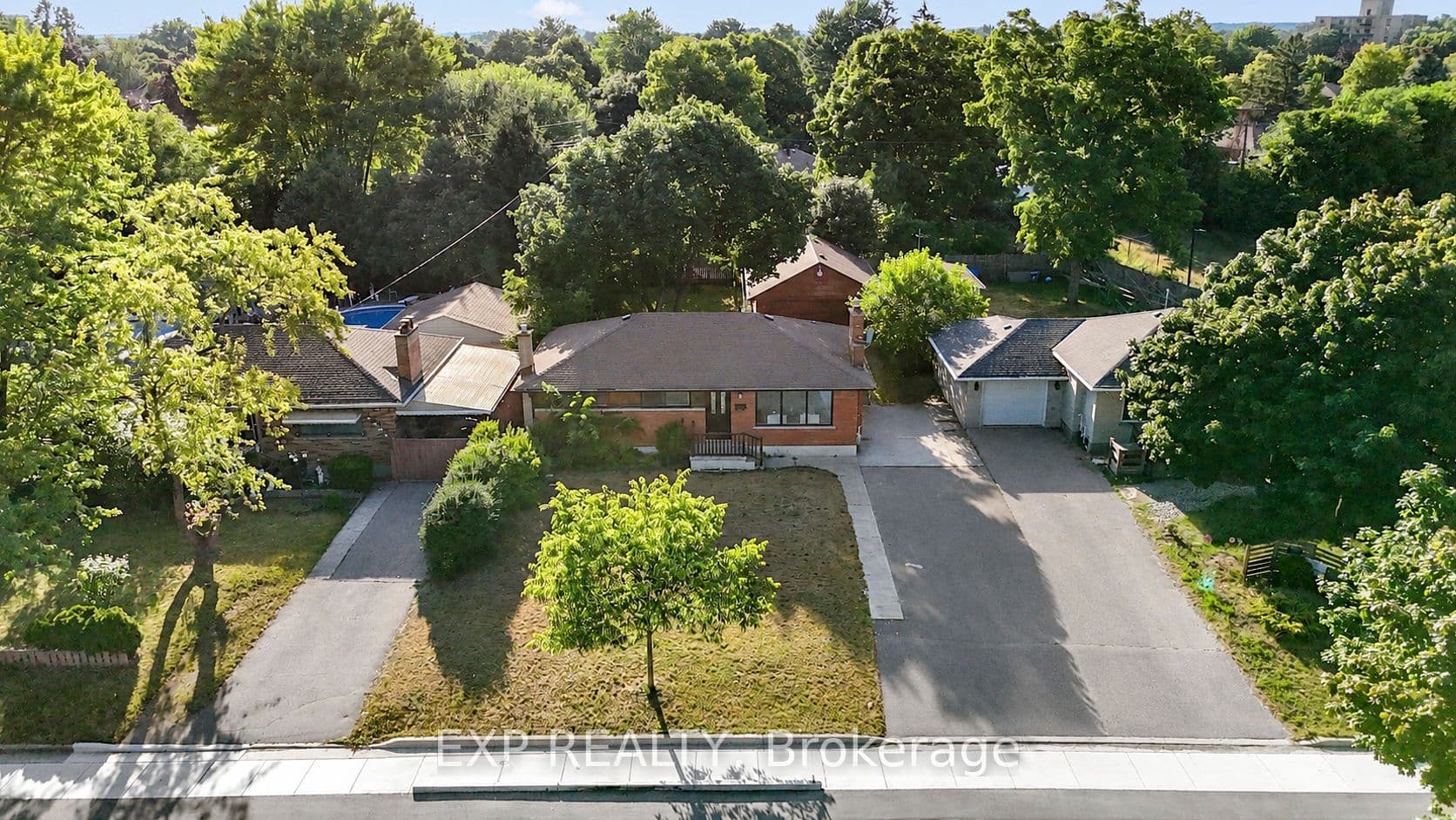 1235 Michael Street UPPER, London East, ON N5V 2H4