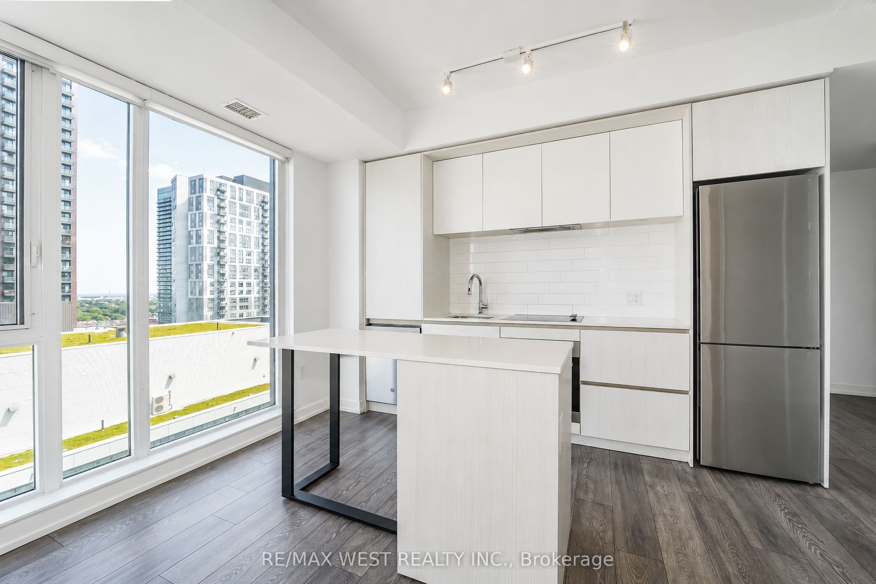 225 Sumach Street 1511, Toronto, ON M5A 0R8
