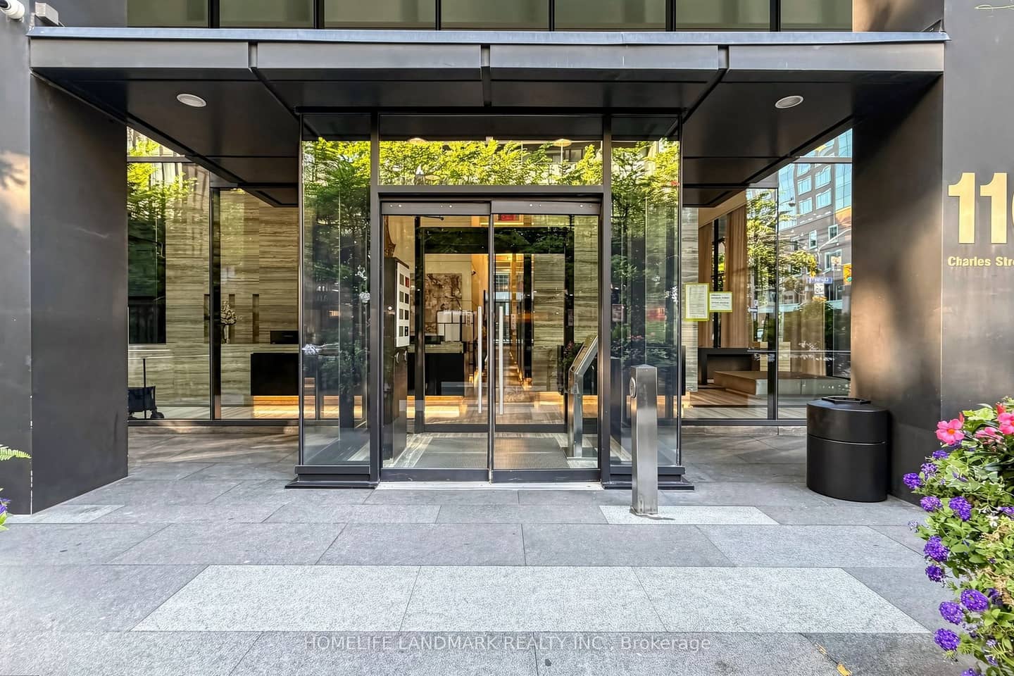 110 Charles Street E Th03, Toronto, ON M4Y 1T5