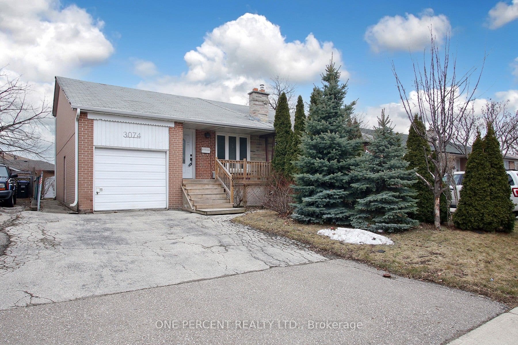 3074 Merritt Avenue, Mississauga, ON L4T 1P2