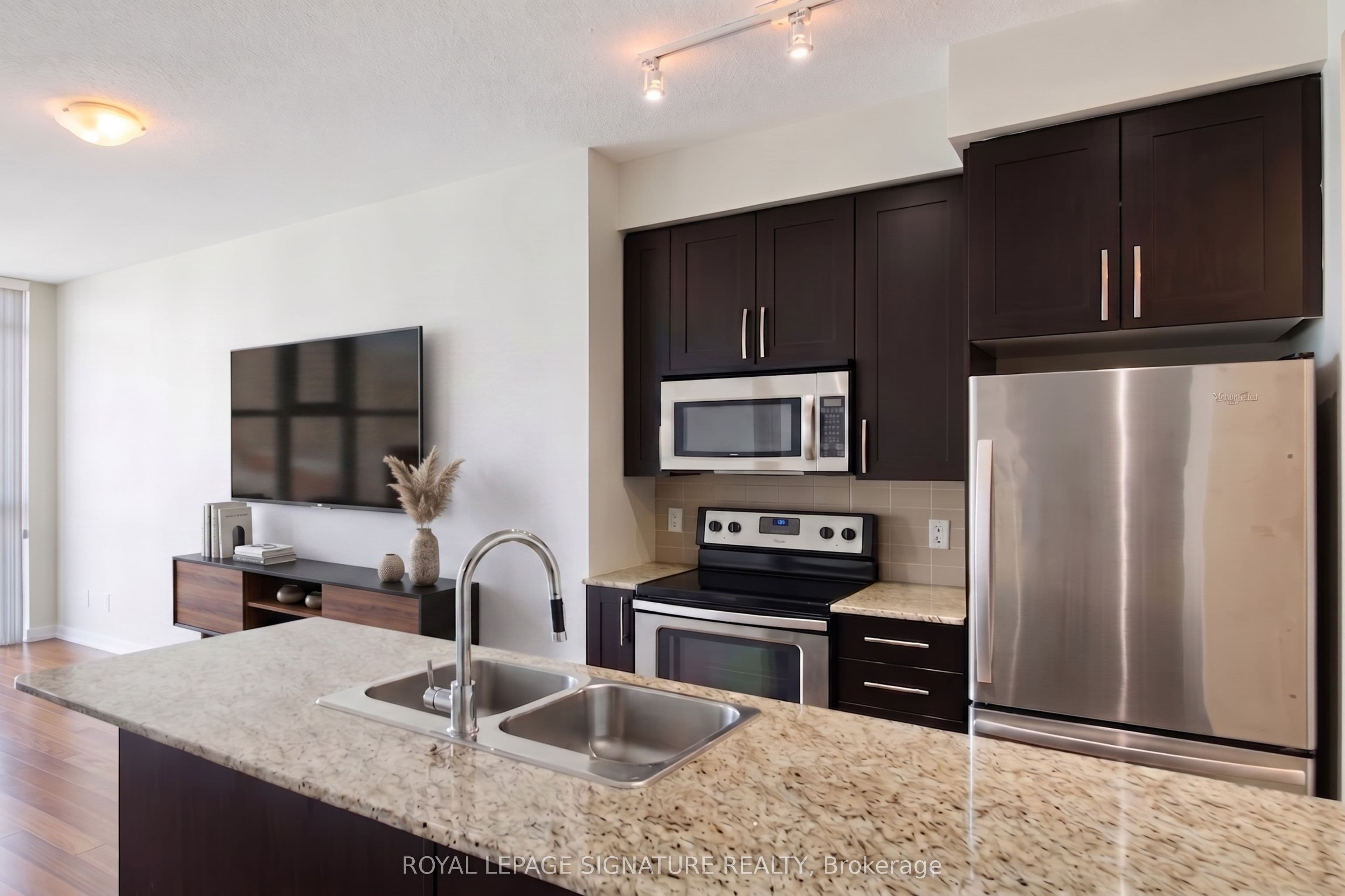 4065 Brickstone Mews 1201, Mississauga, ON L5B 0G3