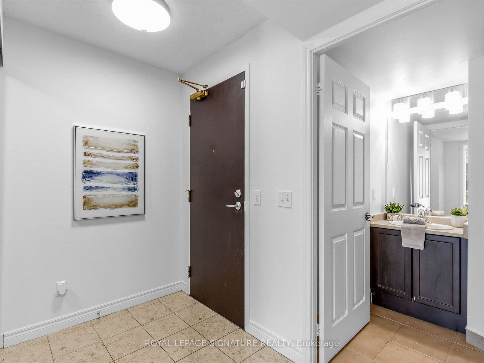 30 Grand Trunk Crescent 3906, Toronto, ON M5J 3A4