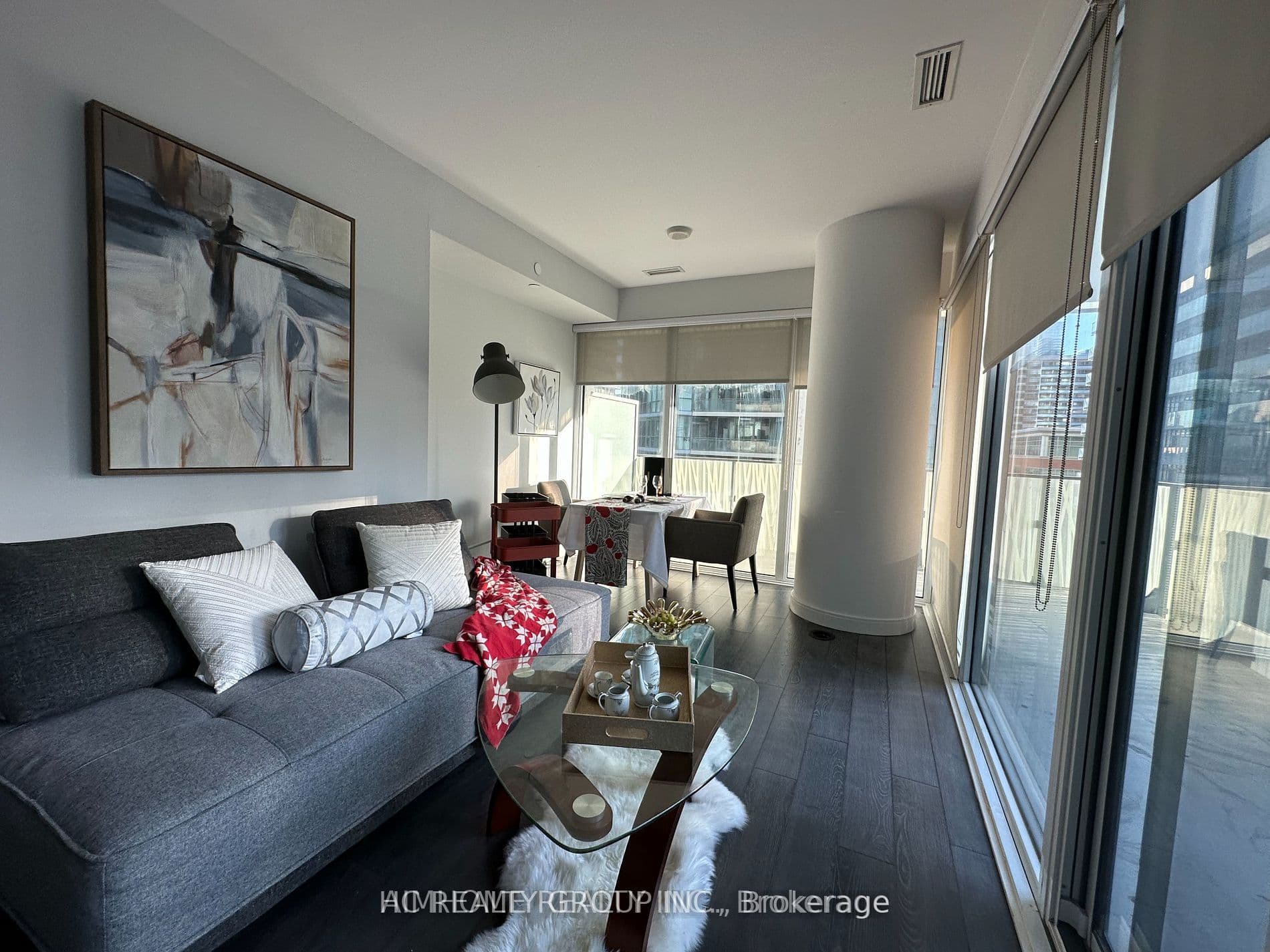 42 Charles Street 904, Toronto, ON M4Y 0B7