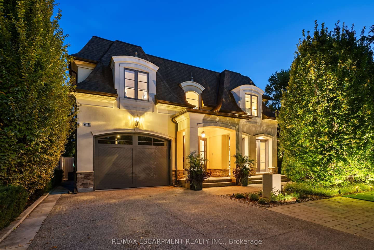 2188 Caroline Street, Burlington, ON L7R 1M3