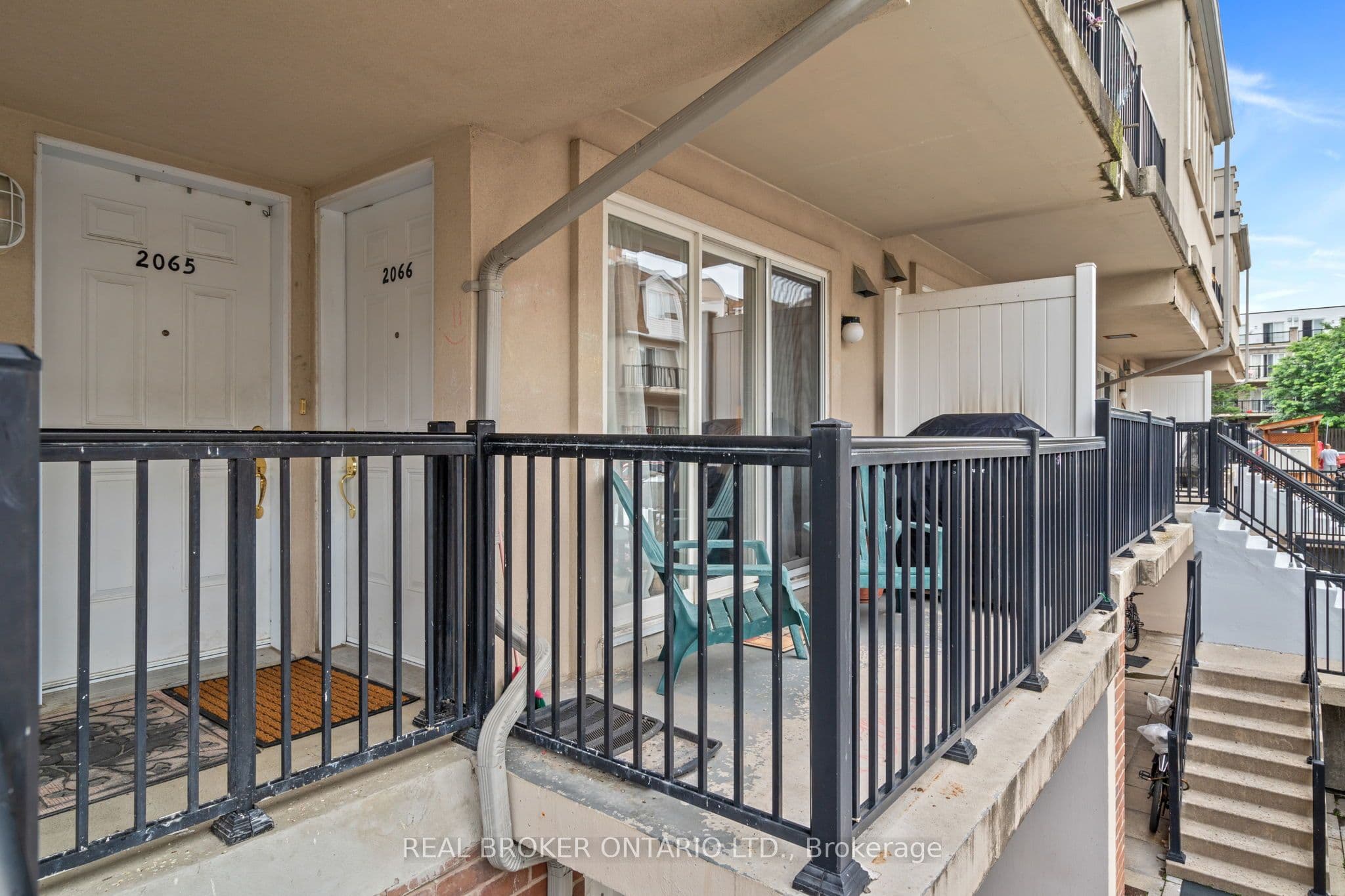 3047 Finch Avenue W 2066, Toronto, ON M9M 0A5