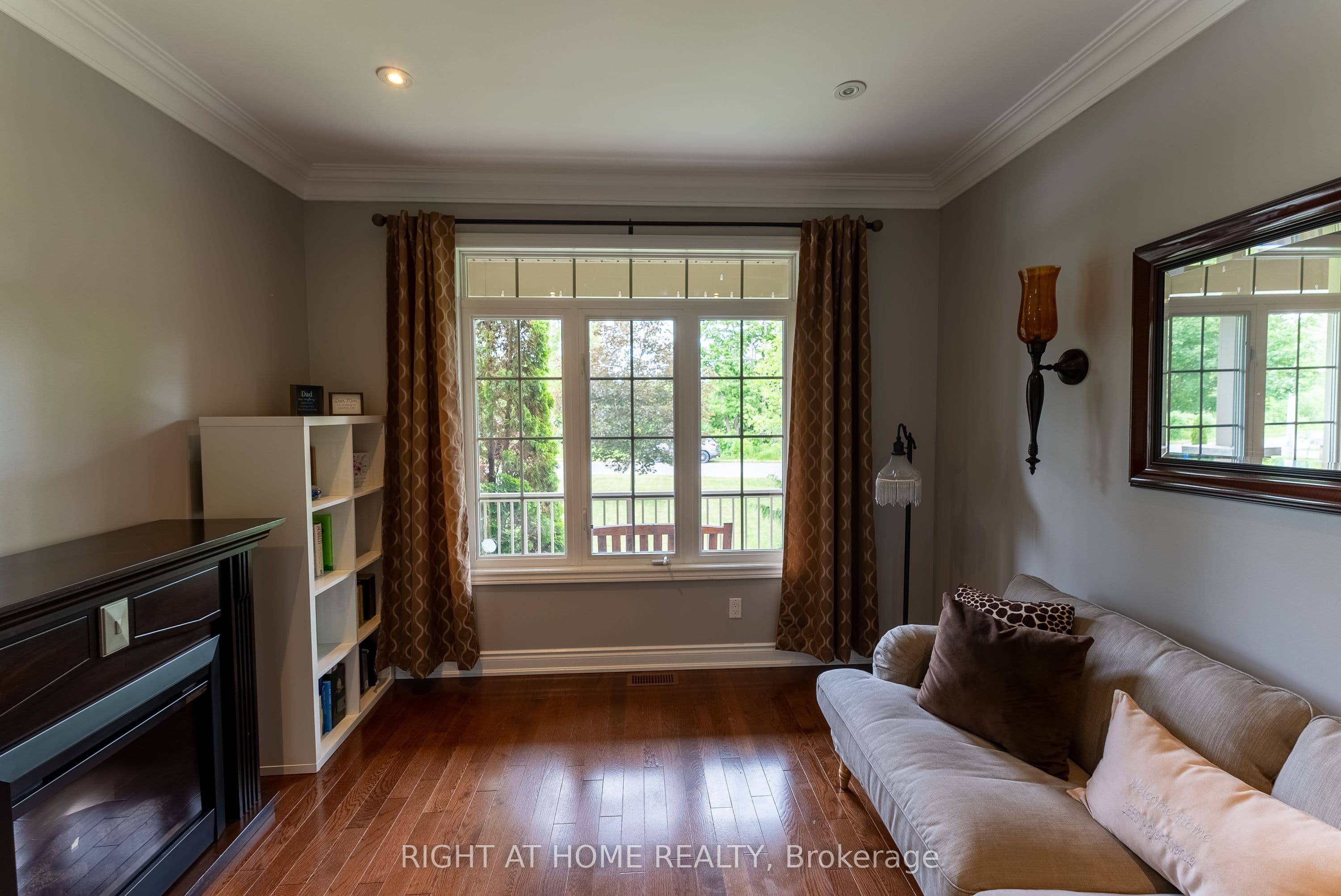 1660 Moyer Avenue, Innisfil, ON L9S 1S8