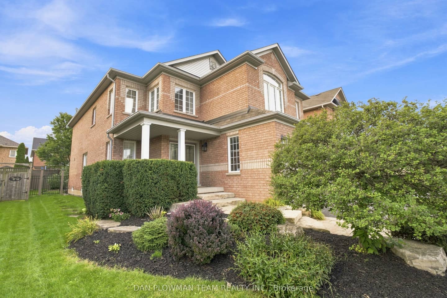 102 Southfield Avenue, Clarington, ON L1E 3J9