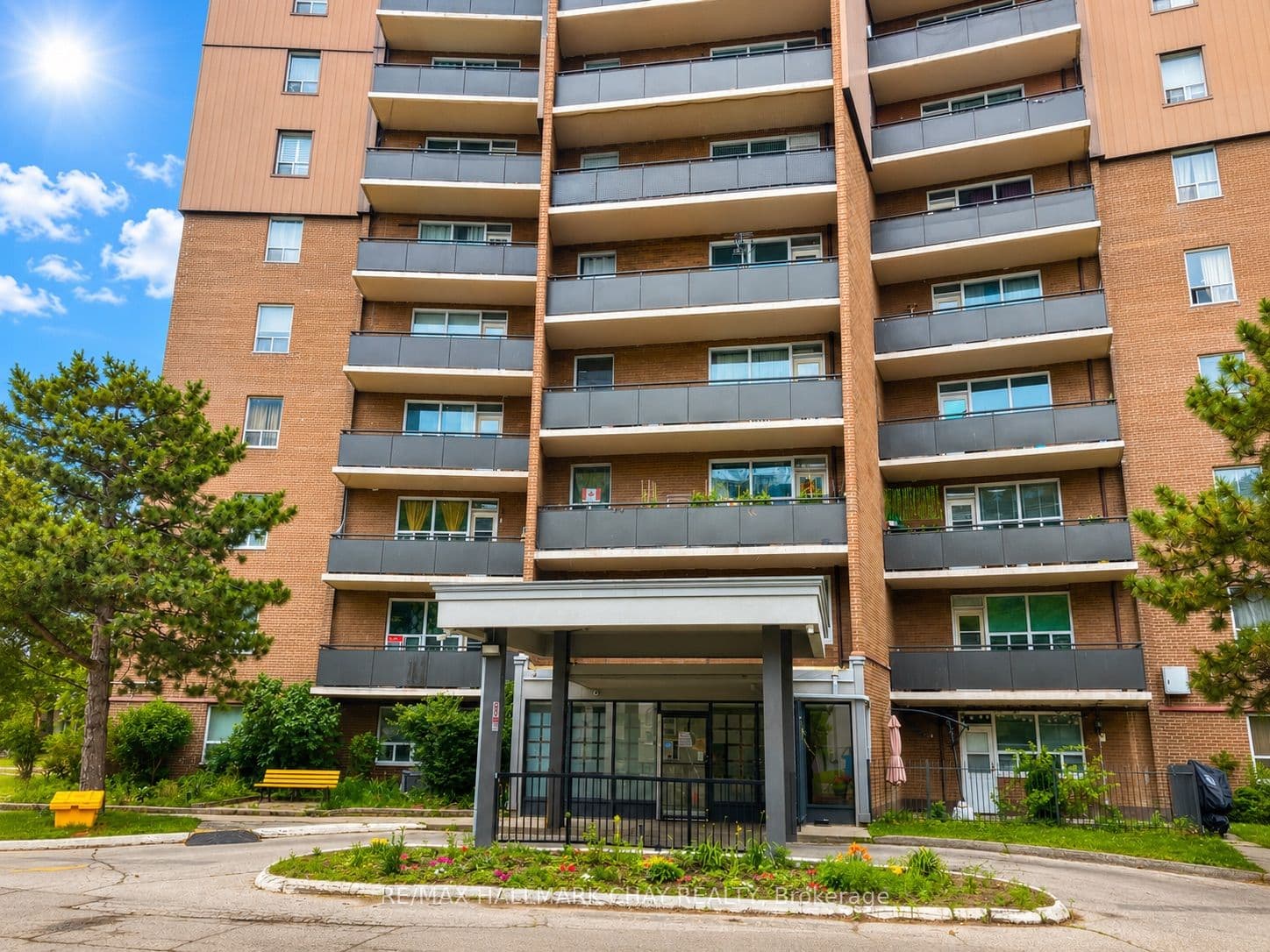 3065 Queen Frederica Drive 604, Mississauga, ON L4Y 3A3
