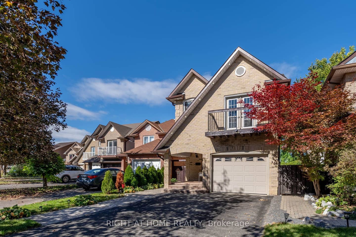 36 SW Burton Road W, Brampton, ON L6X 1M7