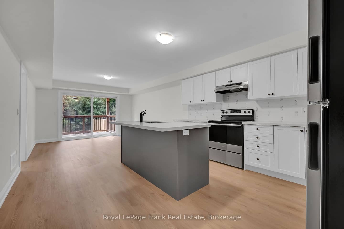 321 Anderson Avenue, Oshawa, ON L1J 2N8