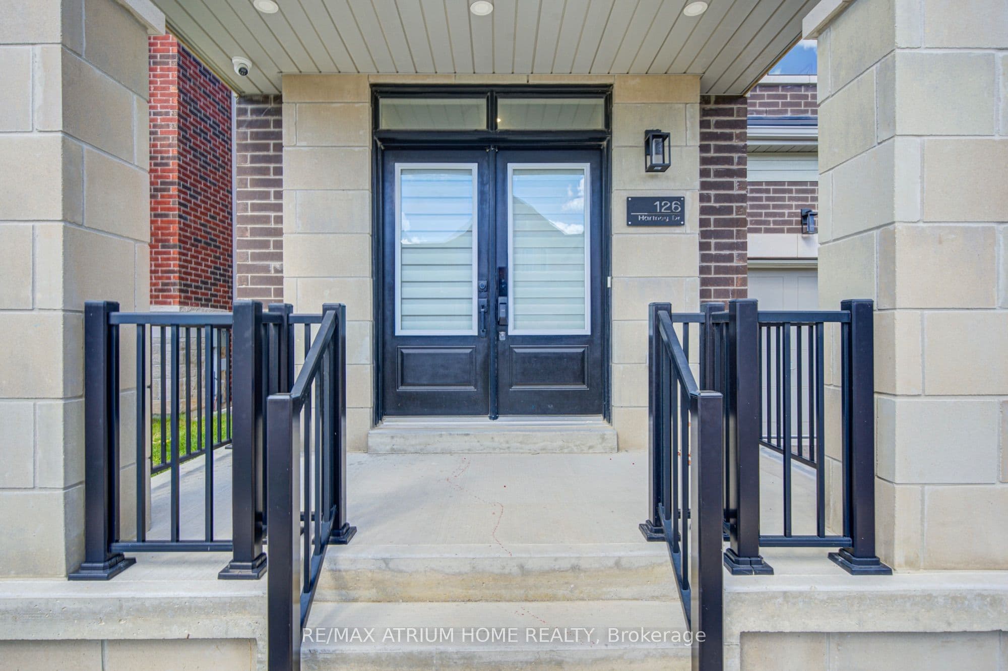 126 Hartney Drive, Richmond Hill, ON L4S 0L1