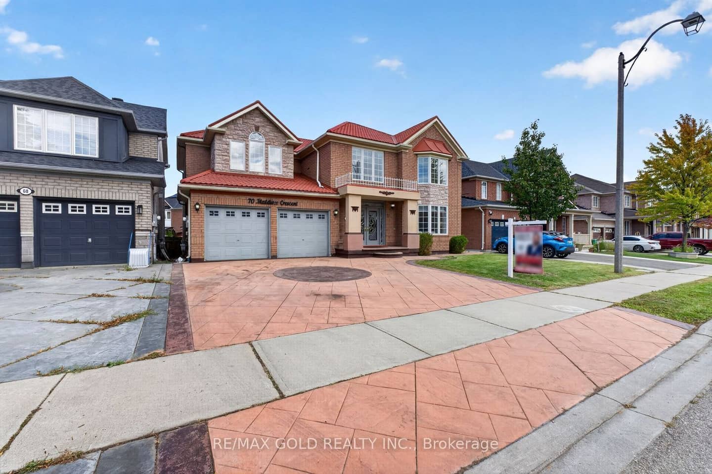 70 Maldives Crescent, Brampton, ON L6P 1L1
