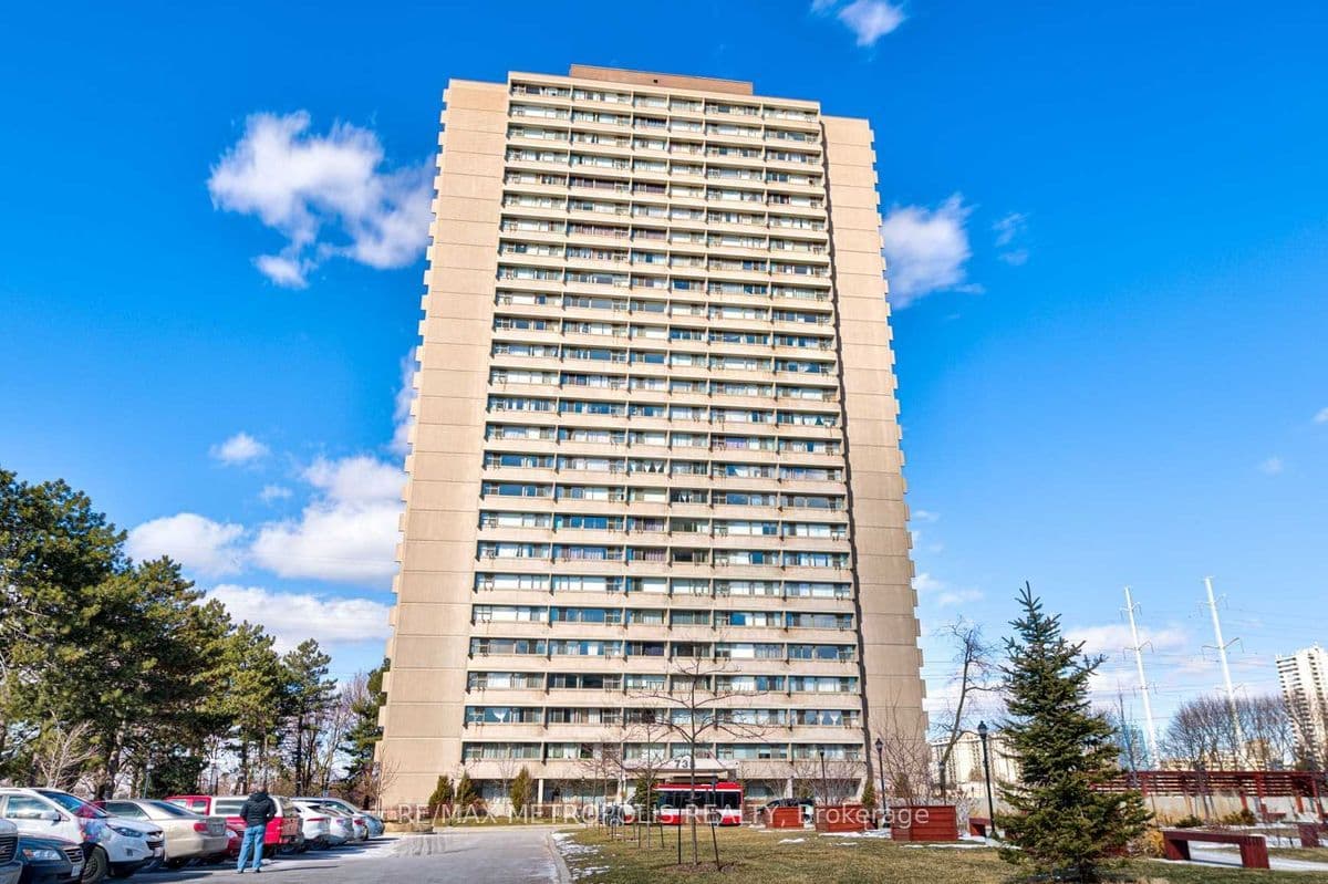 735 Don Mills Road 704, Toronto, ON M3C 1S9