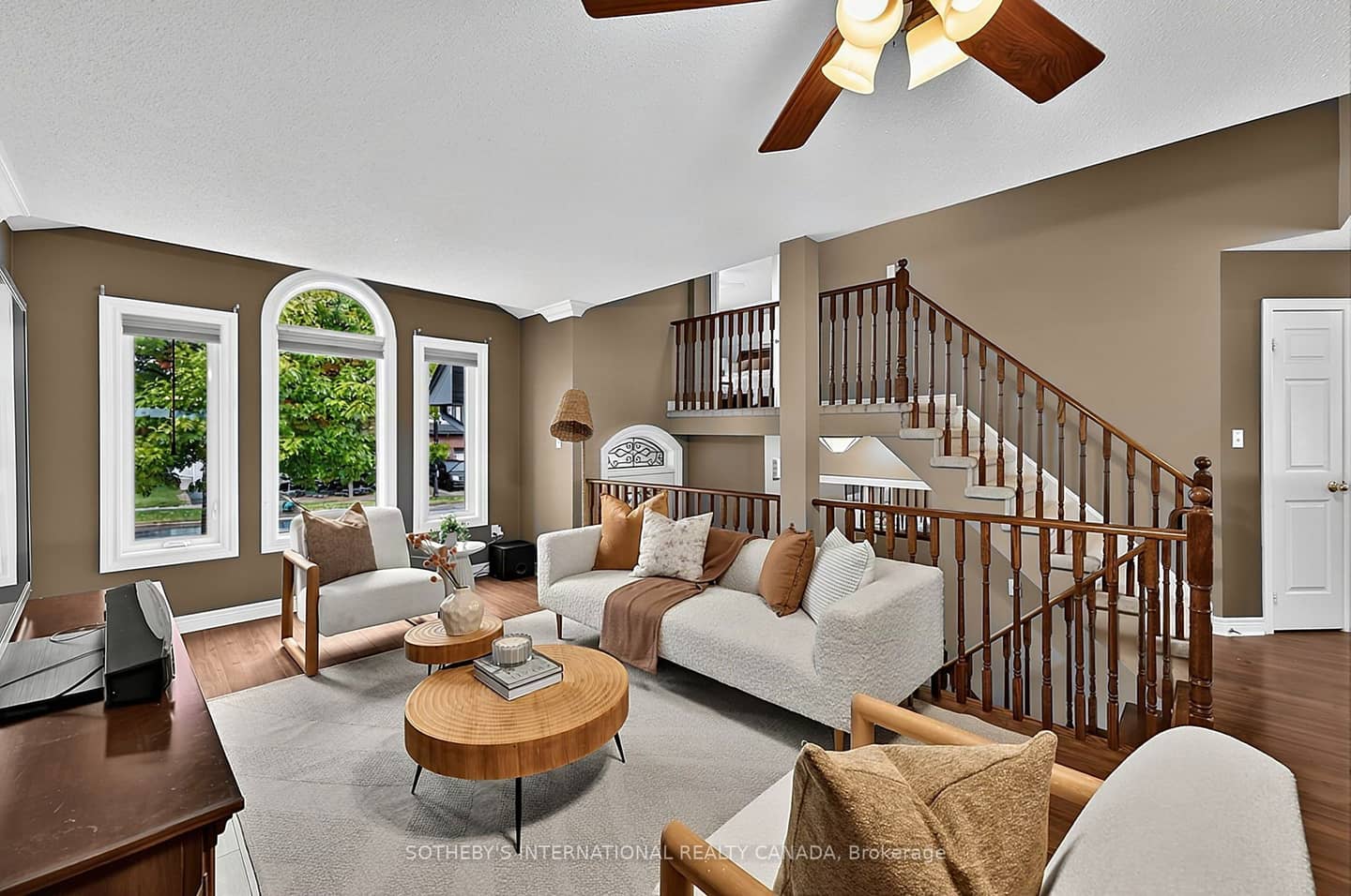 4 Brecken Drive, Georgina, ON L4P 4A3