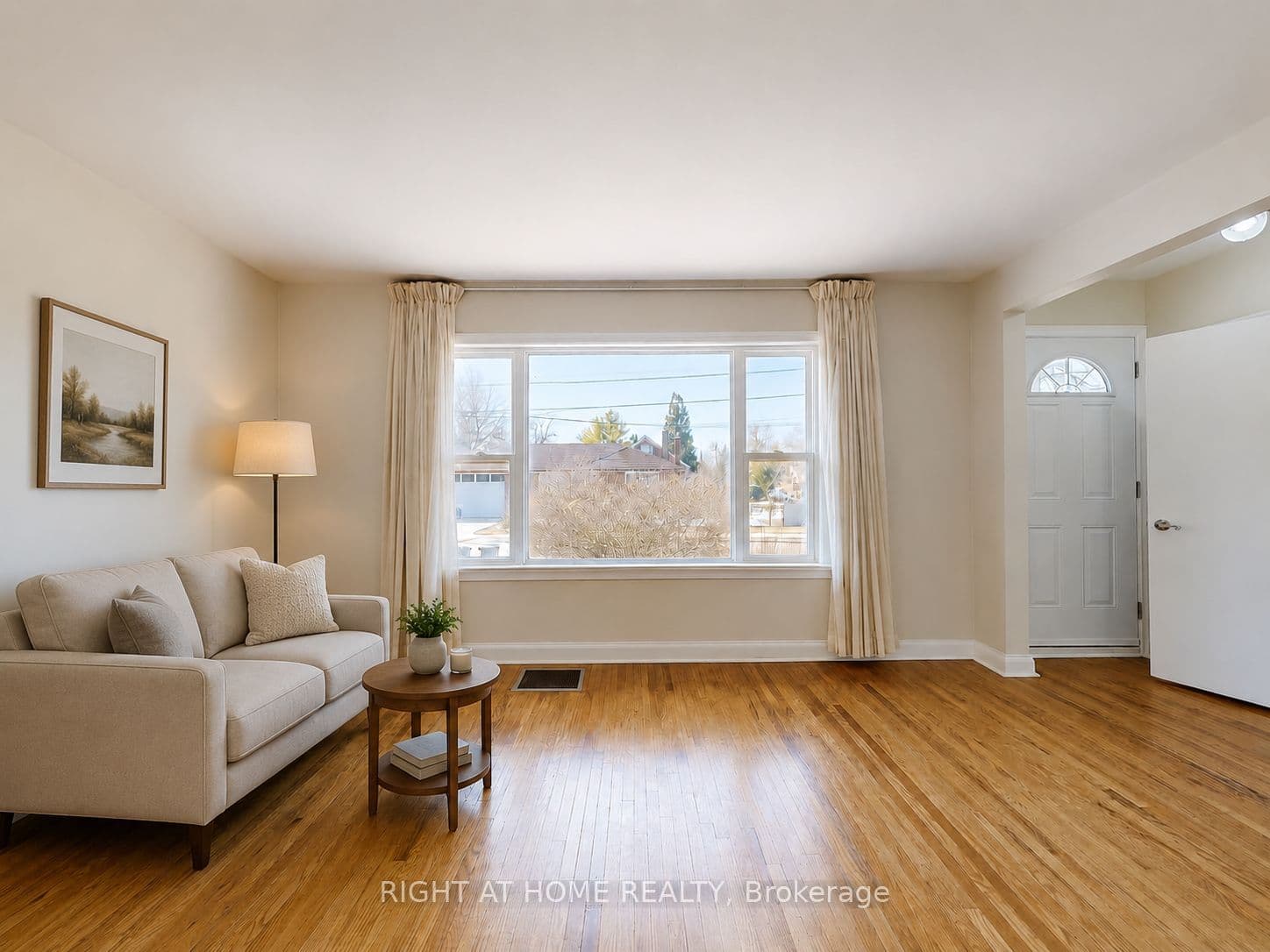 48 Loney Avenue, Toronto, ON M3L 1E9