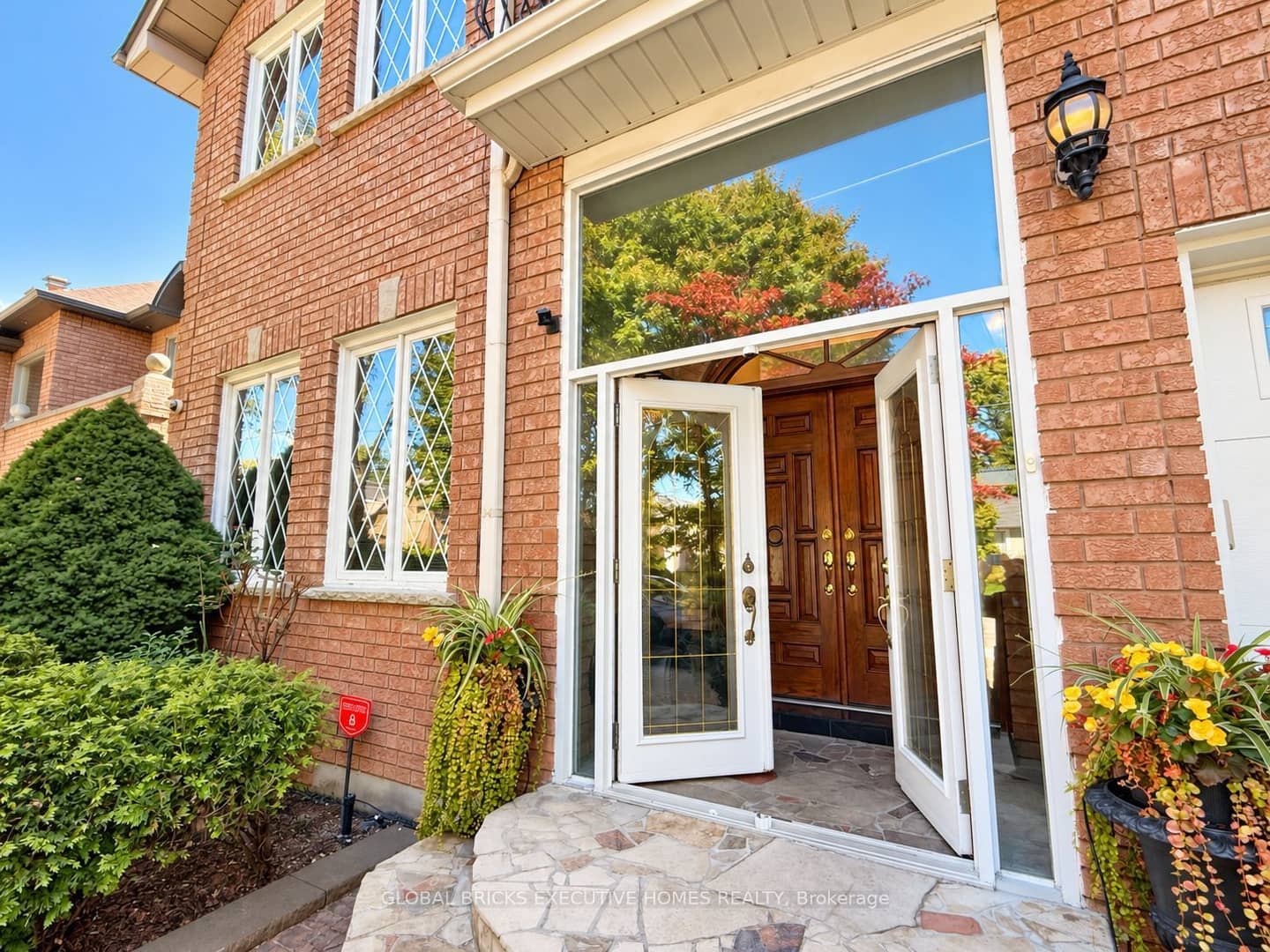 375 Princess Avenue, Toronto, ON M2N 3S7