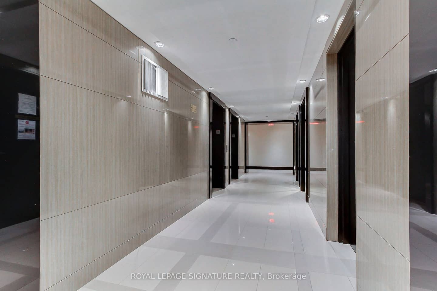 98 Lillian Street 1812, Toronto, ON M4S 0A5
