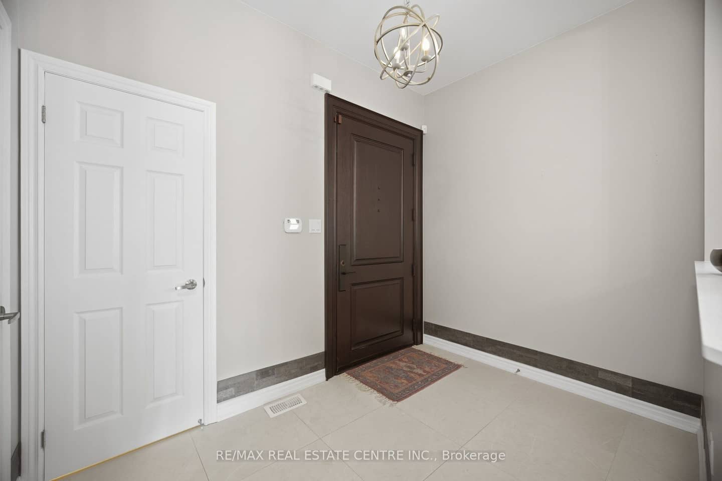 2425 QUETICO Crescent, Oakville, ON L6M 0R4