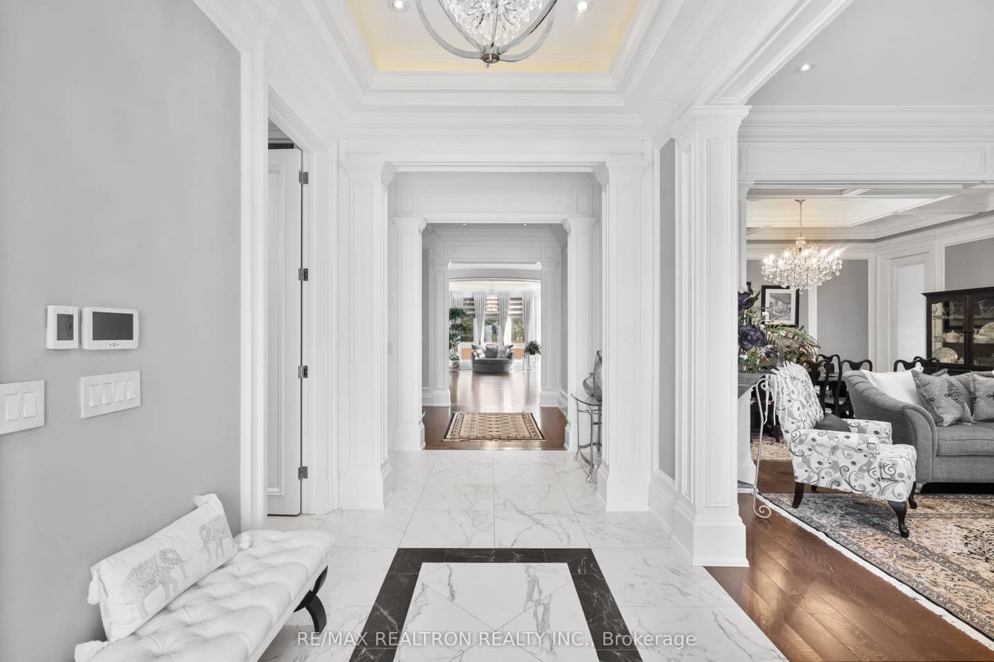7 Winchfield Place, Toronto, ON M3B 1L4