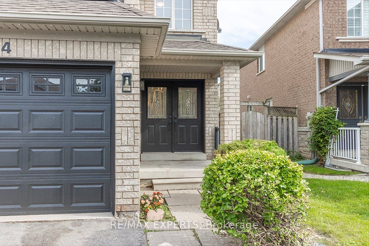 104 Echo Ridge Crescent, Vaughan, ON L4H 2K1
