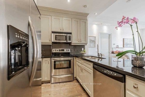 20 Burkebrook Place 610, Toronto, ON M4G 0A1