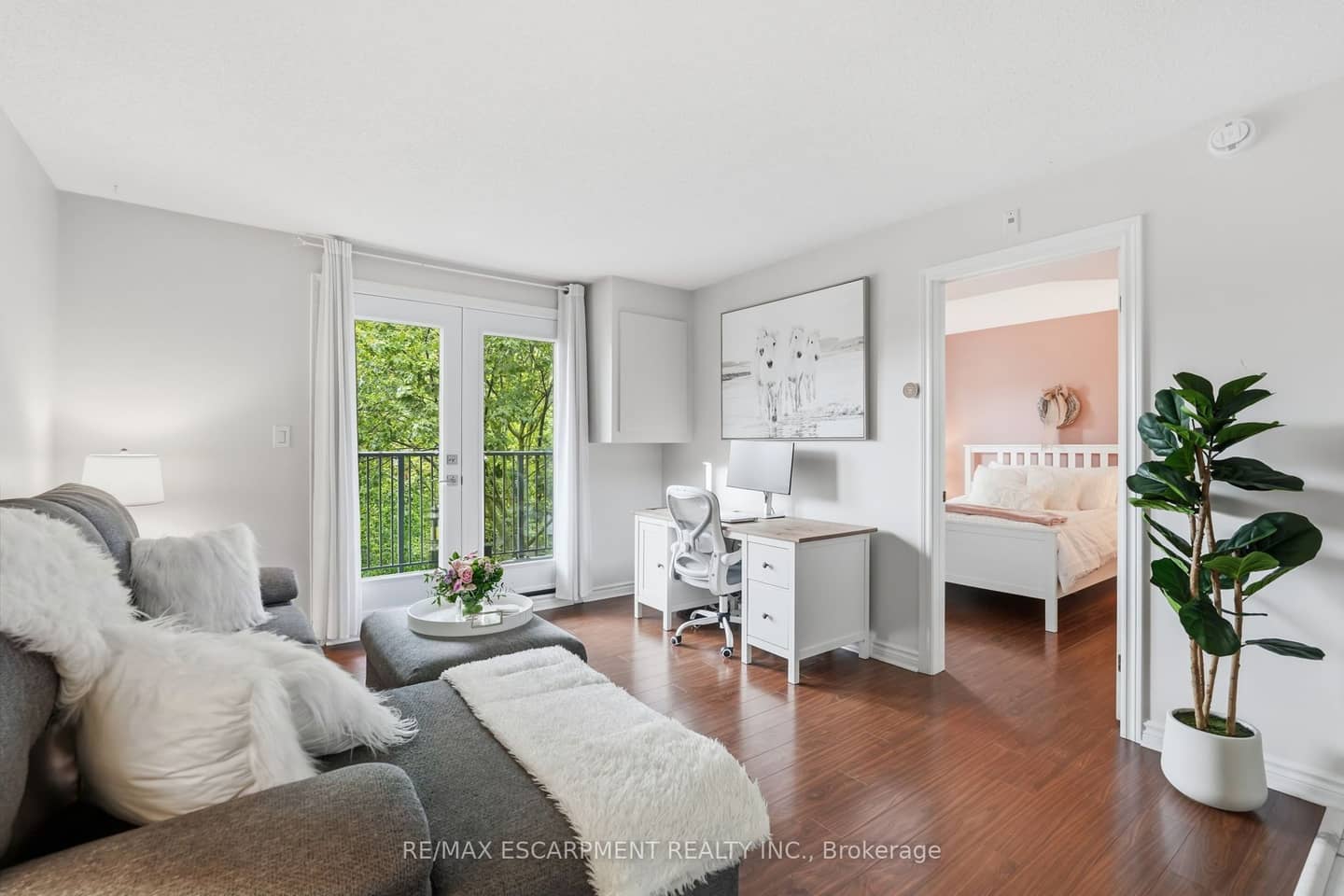 2030 Cleaver Avenue 322, Burlington, ON L7M 4C3