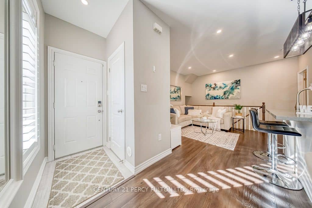 2600 William Jackson Drive 86, Pickering, ON L1X 0E4