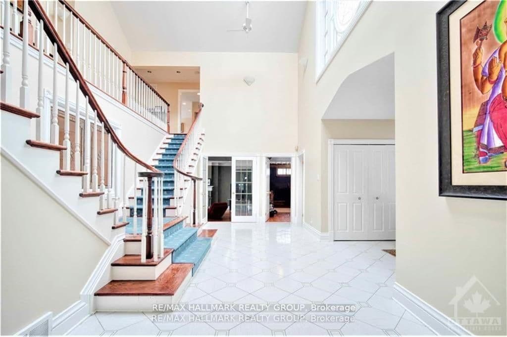 23 Davidson Drive, Beacon Hill North - South and Area, ON K1J 6L7