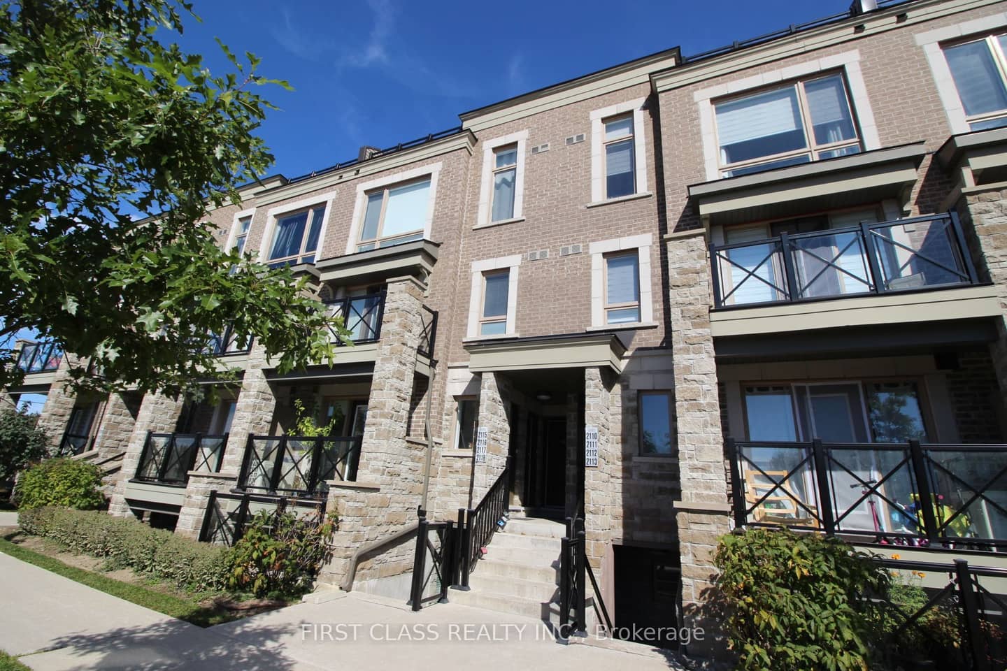 2 Westmeath Lane 2113, Markham, ON L6B 1N5