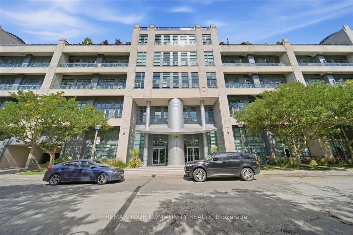 380 Macpherson Avenue 227, Toronto, ON M4V 3E3