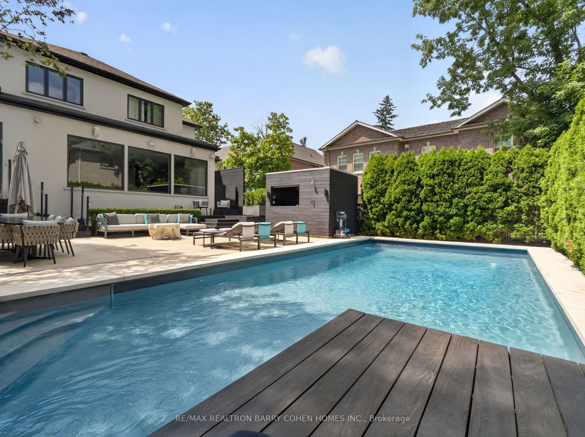 7 Glen Rush Boulevard, Toronto, ON M5N 2T2