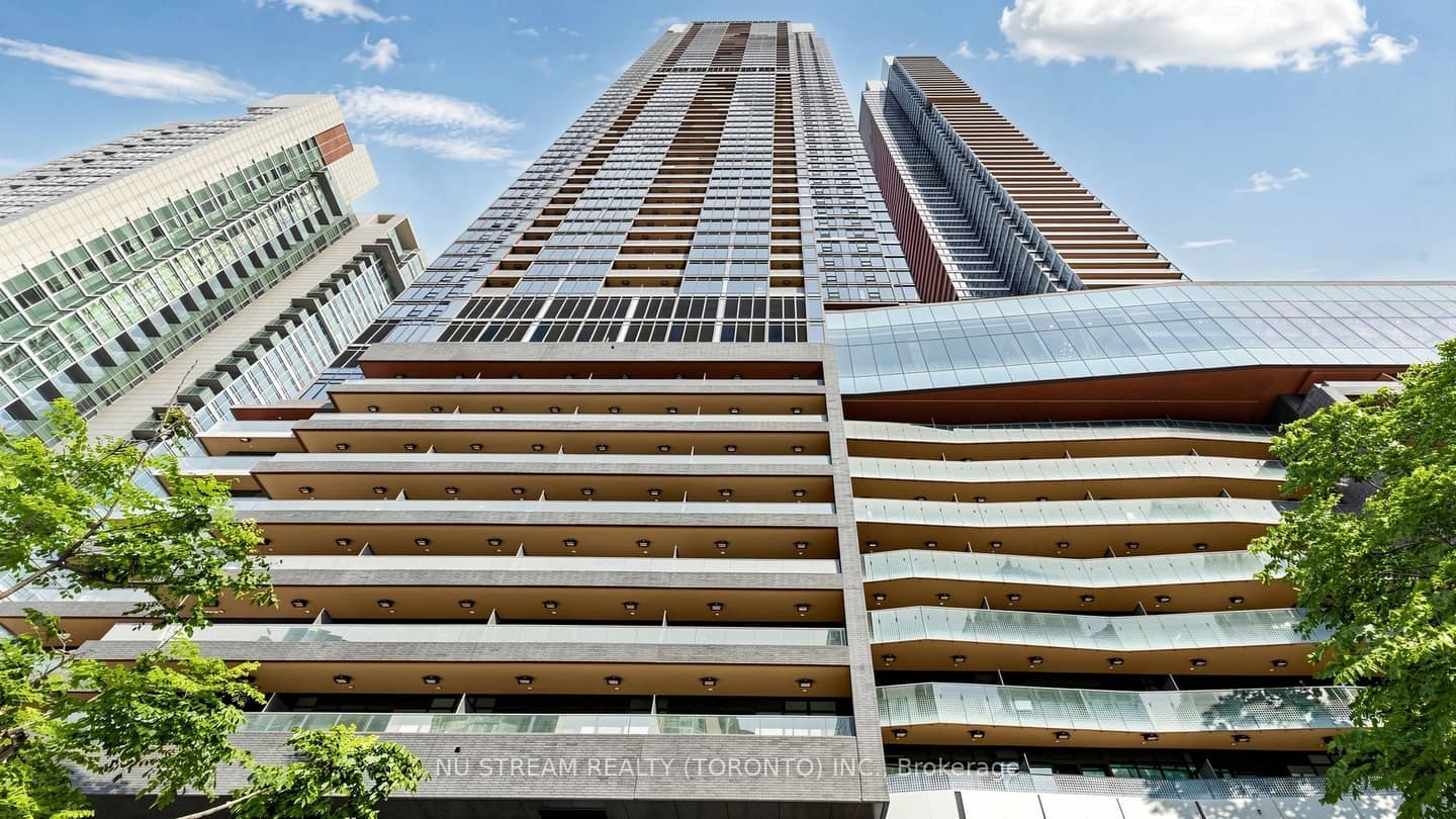 3 Concord Cityplace Way 4805, Toronto, ON M5V 0X4