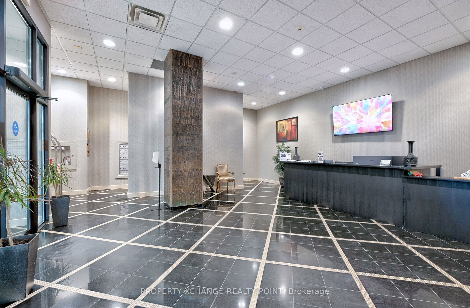 2737 Keele Street 213, Toronto, ON M3M 2E9