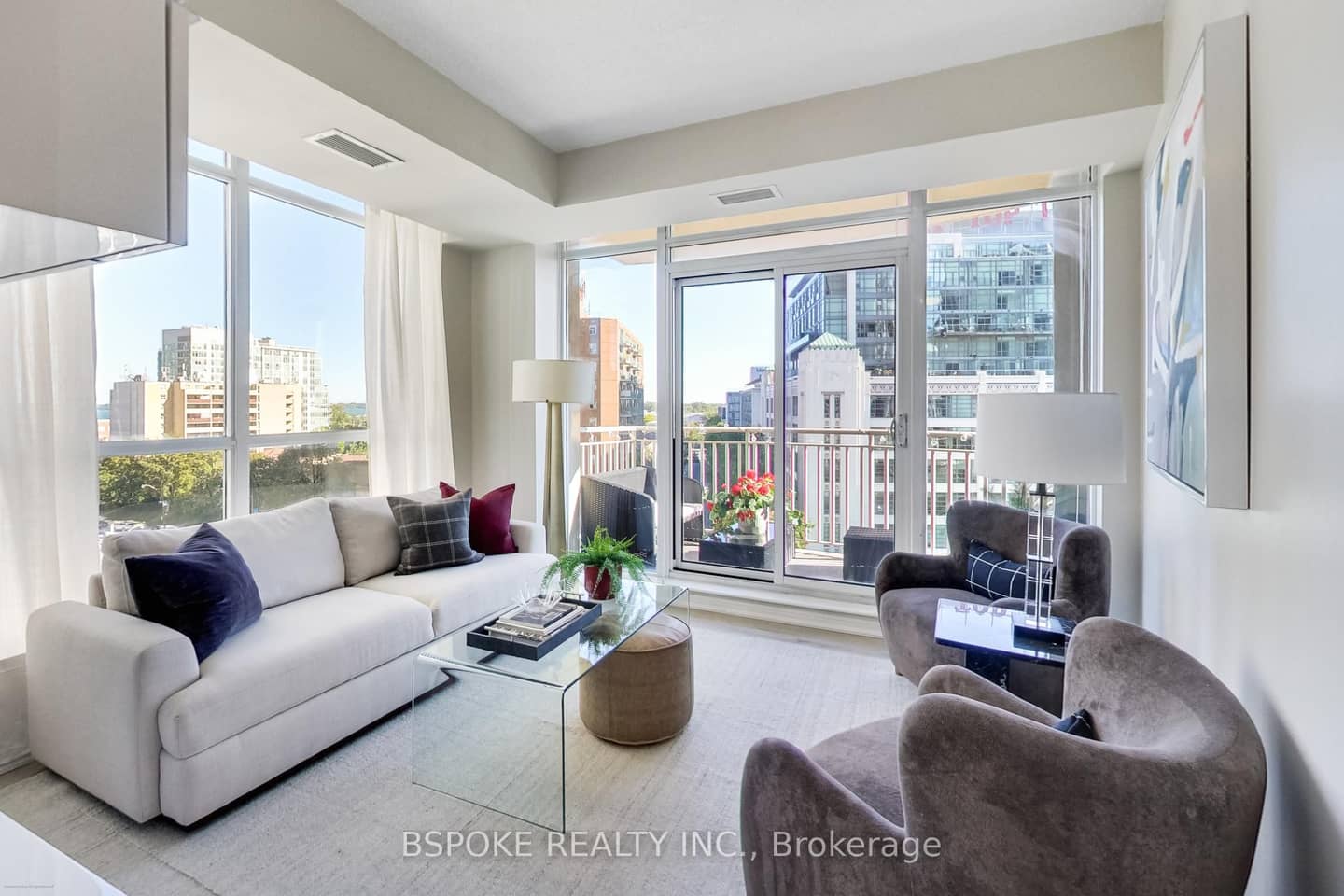 628 Fleet Street 825, Toronto, ON M5V 1A8