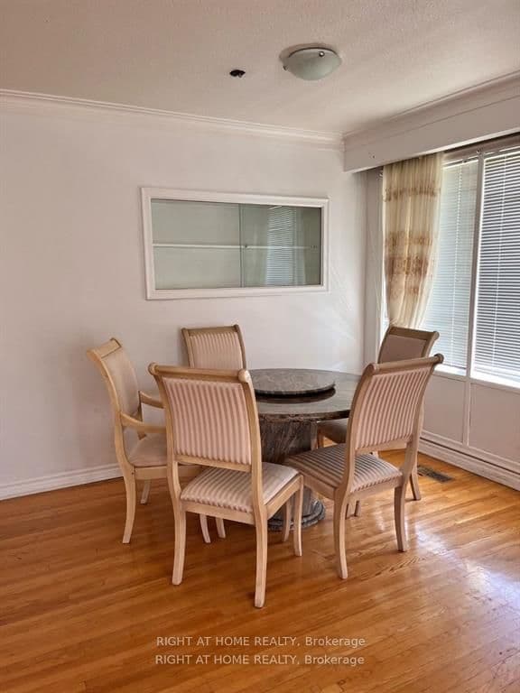 10 Shenley Road, Toronto, ON M1K 3V6
