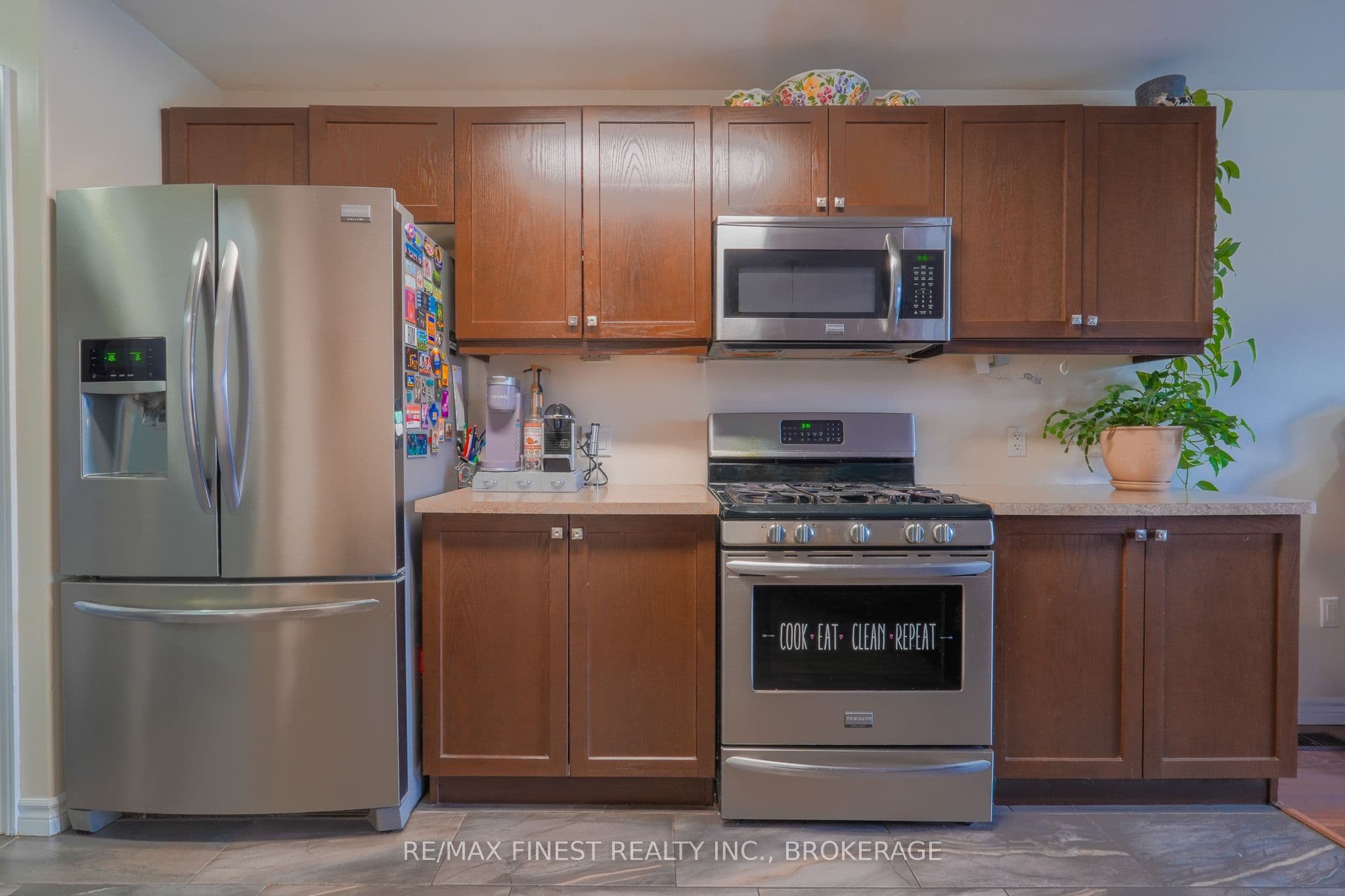 23 Creighton Drive, Loyalist, ON K0H 2H0