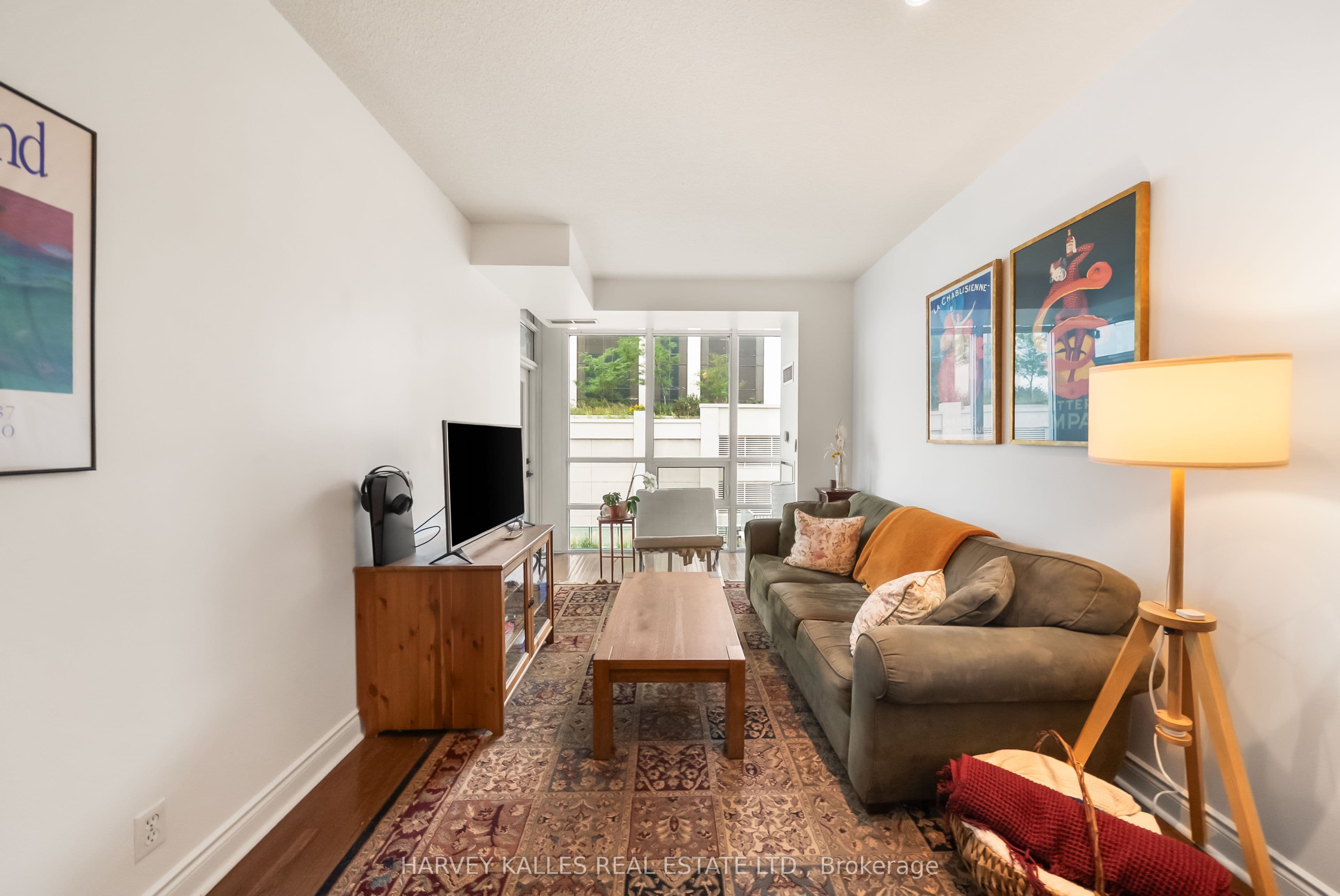 1910 Lake Shore Boulevard W 602, Toronto, ON M6S 1A2