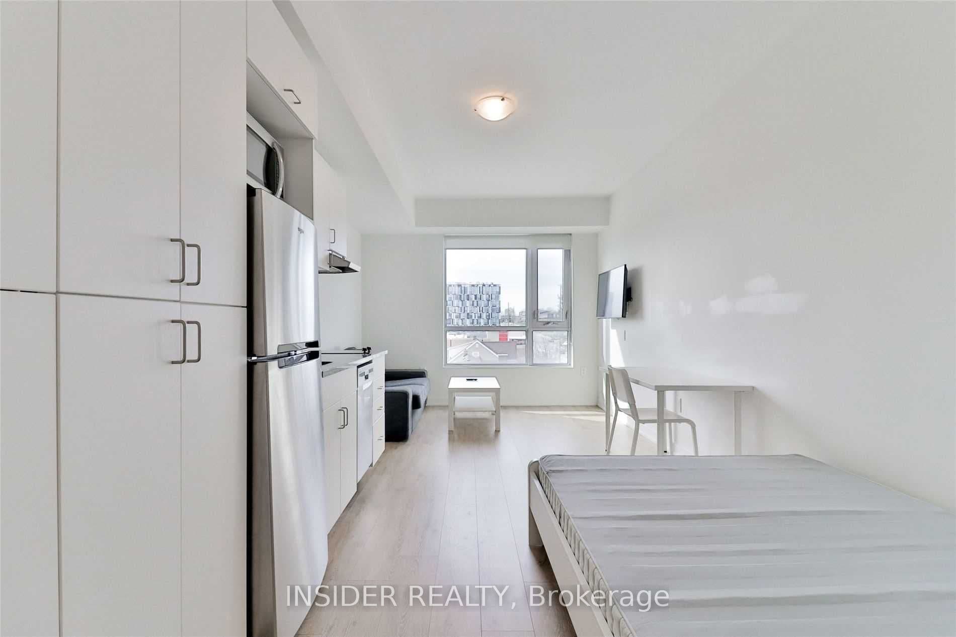 1800 Simcoe Street N 311, Oshawa, ON L1G 0C2