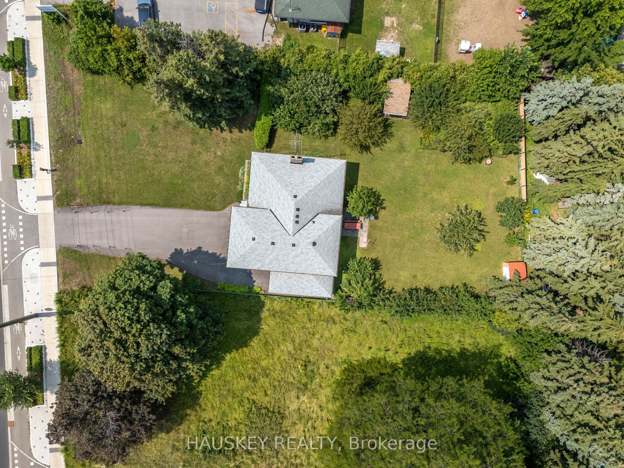 1226 Centre Street, Vaughan, ON L4J 3M9