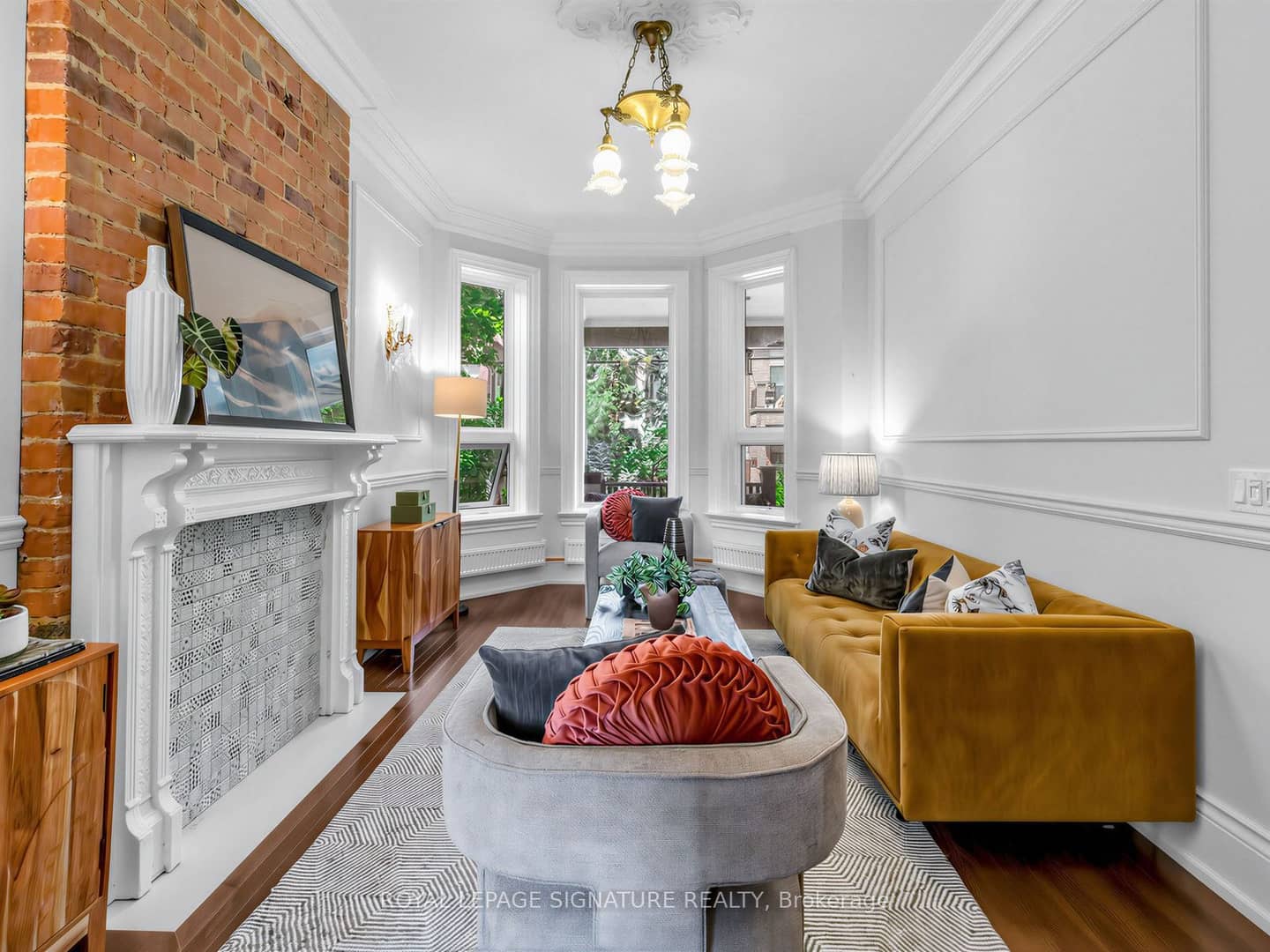 395 Shaw Street, Toronto, ON M6J 2X4