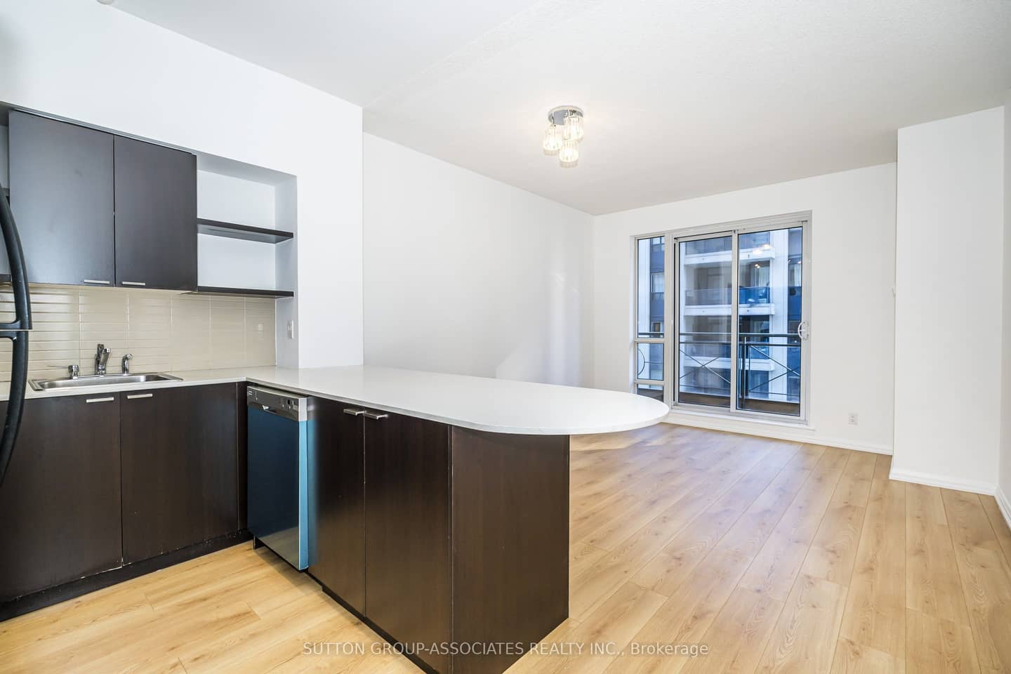 35 Hayden Street 1110, Toronto, ON M4Y 3C3