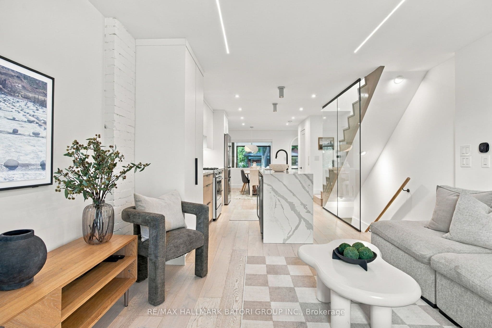 87 Winnett Avenue, Toronto, ON M6C 3L4